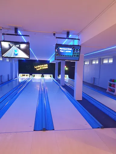 Kręgielnia w Parku Kultury w Powsinie